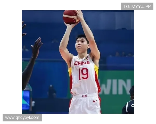 胡明轩领衔崛起,全面解析中国篮球新星的成长与突破